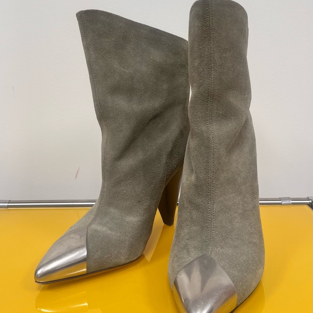Chic Suede Boots with Silver Accents
